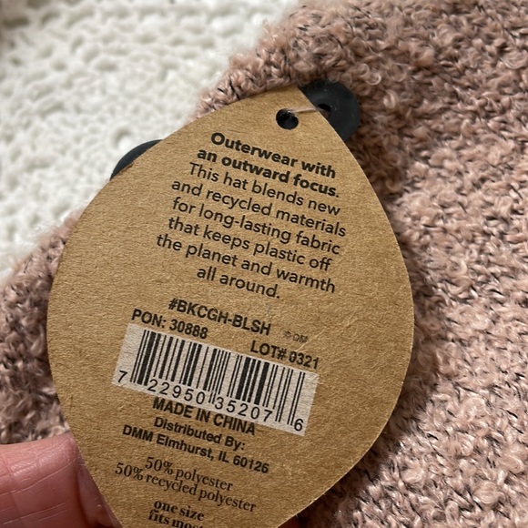 Britt’s Knits Common Good beanie NWT - Picture 4 of 6